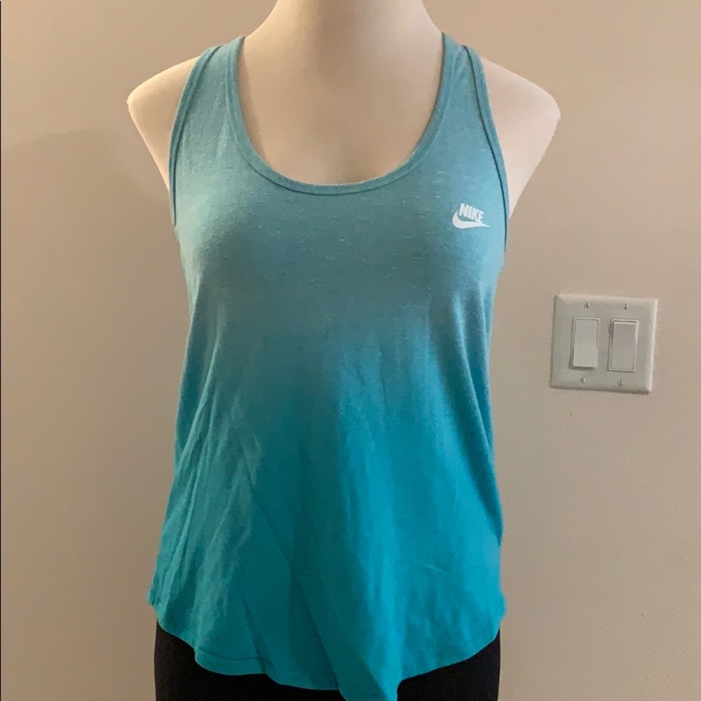 Nike ombré workout tank medium